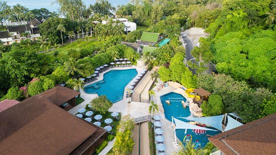 swimming-pools_bird-eye-view